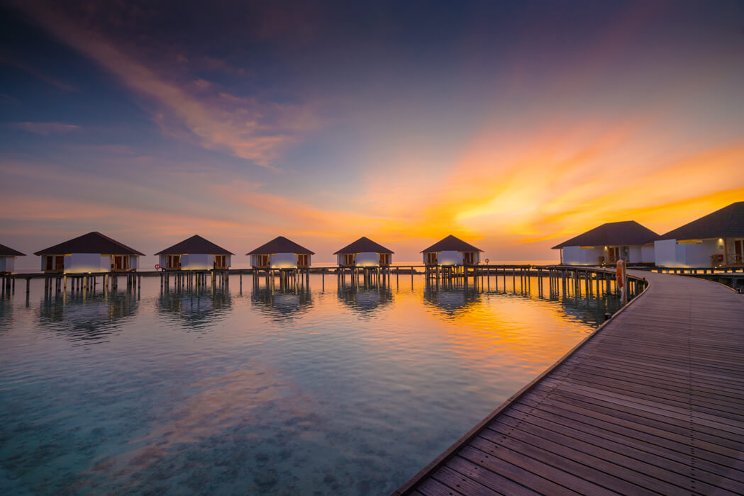 Hotel Ellaidhoo Maldives By Cinnamon - zachód słońca