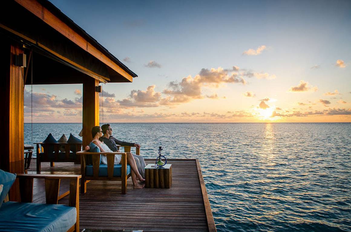 Avi Over-water Bar & restaurant