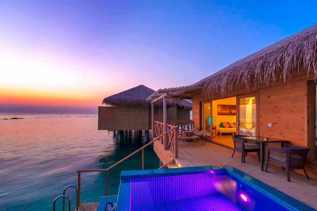 Hotel You & Me By Cocoon Maldives- aqua suit pool 