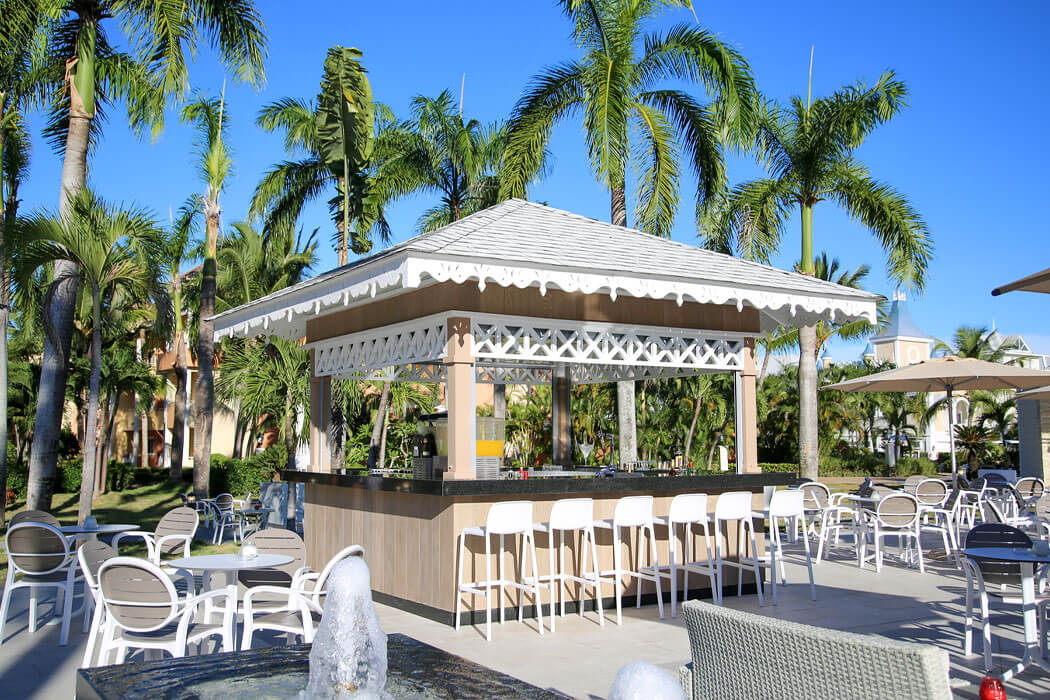 Hotel Bahia Principe Grand Punta Cana - teren przy barze