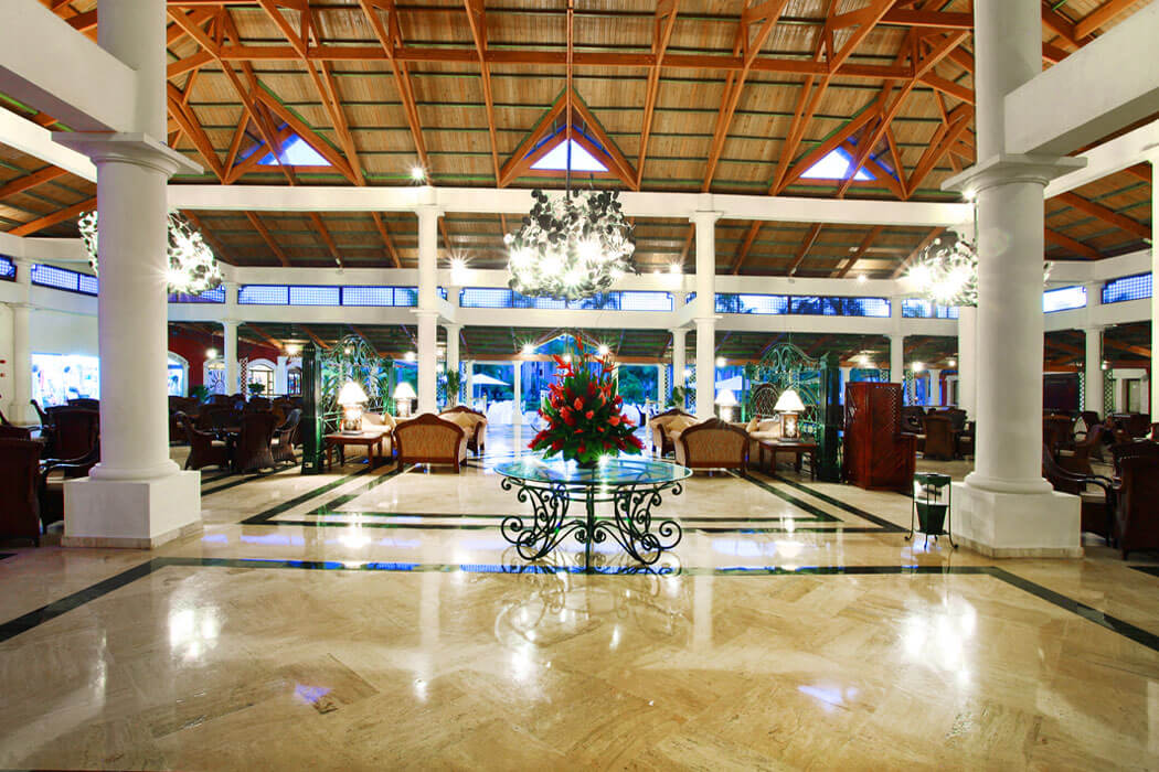 Hotel Bahia Principe Grand Punta Cana - wnętrze budynku