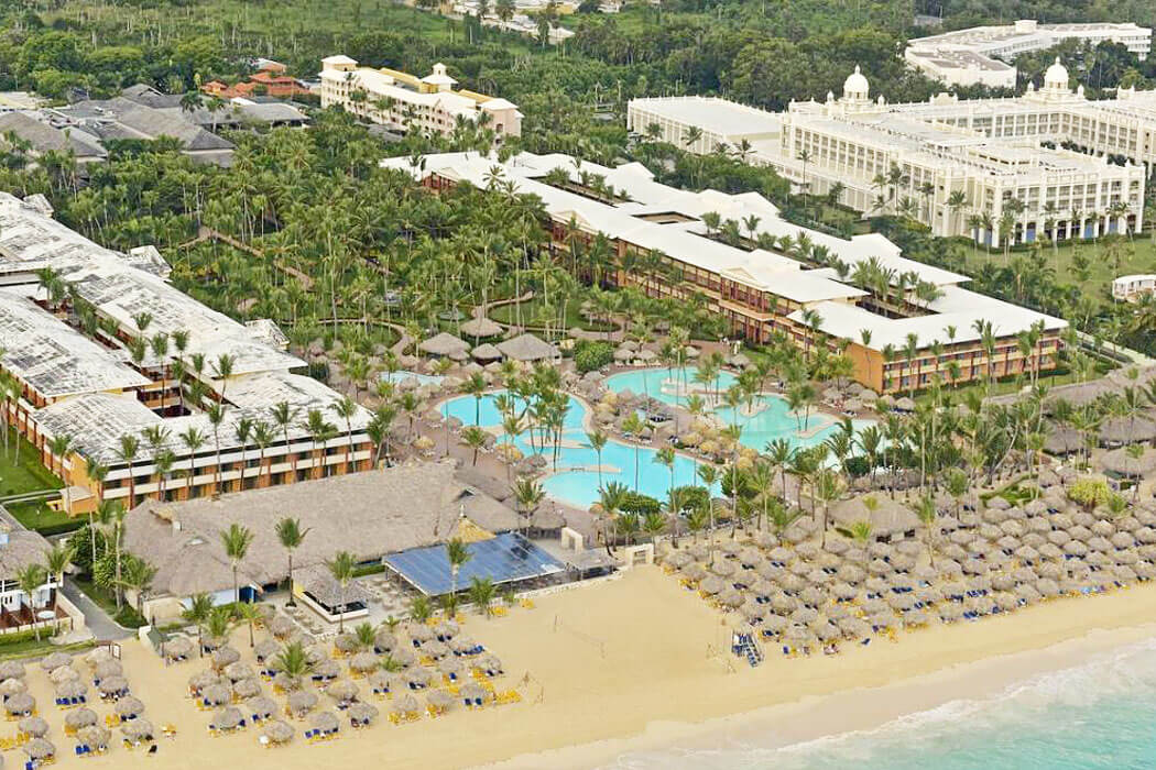 Hotel Iberostar Dominicana - widok z góry na plażę i teren hotelu
