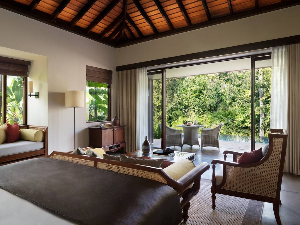 Garden pool villa