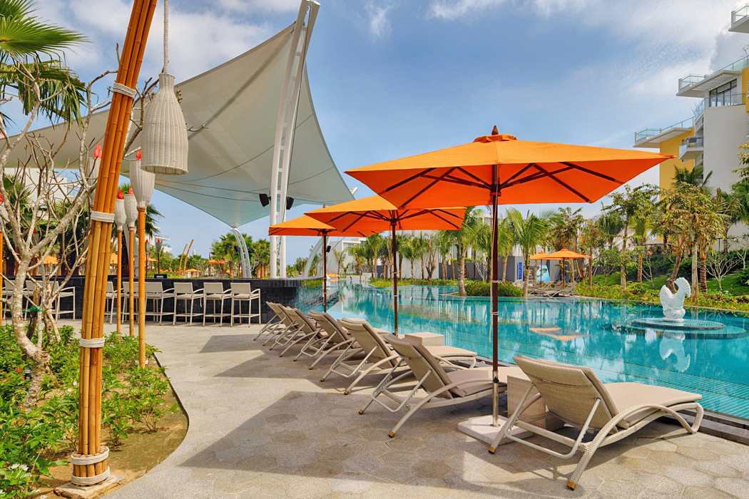 Premier Residences Phu Quoc Emerald Bay Managed By Accor Hotels - bar przy basenie