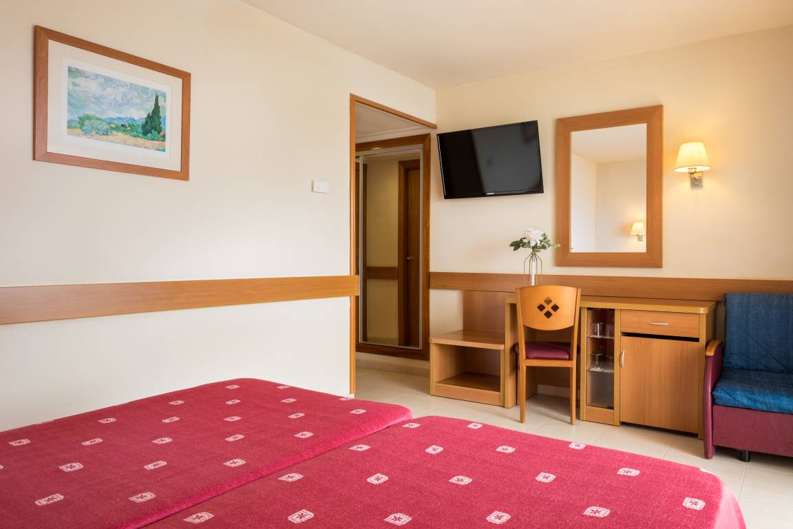 STANDARD ROOM