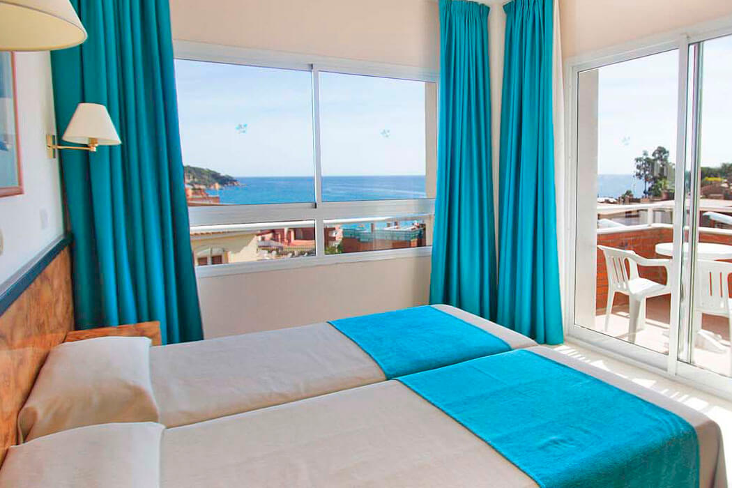 Hotel Gran Garbi Mar - pokój z widokiem na morze