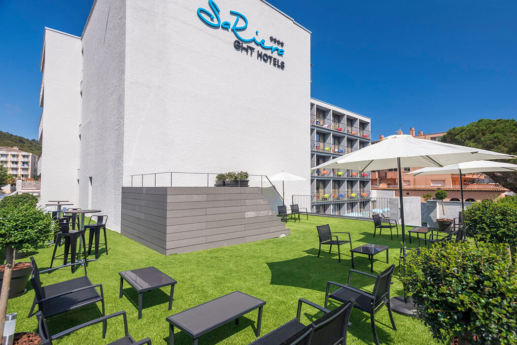 Hotel Ght Sa Riera - stoliki na tarasie