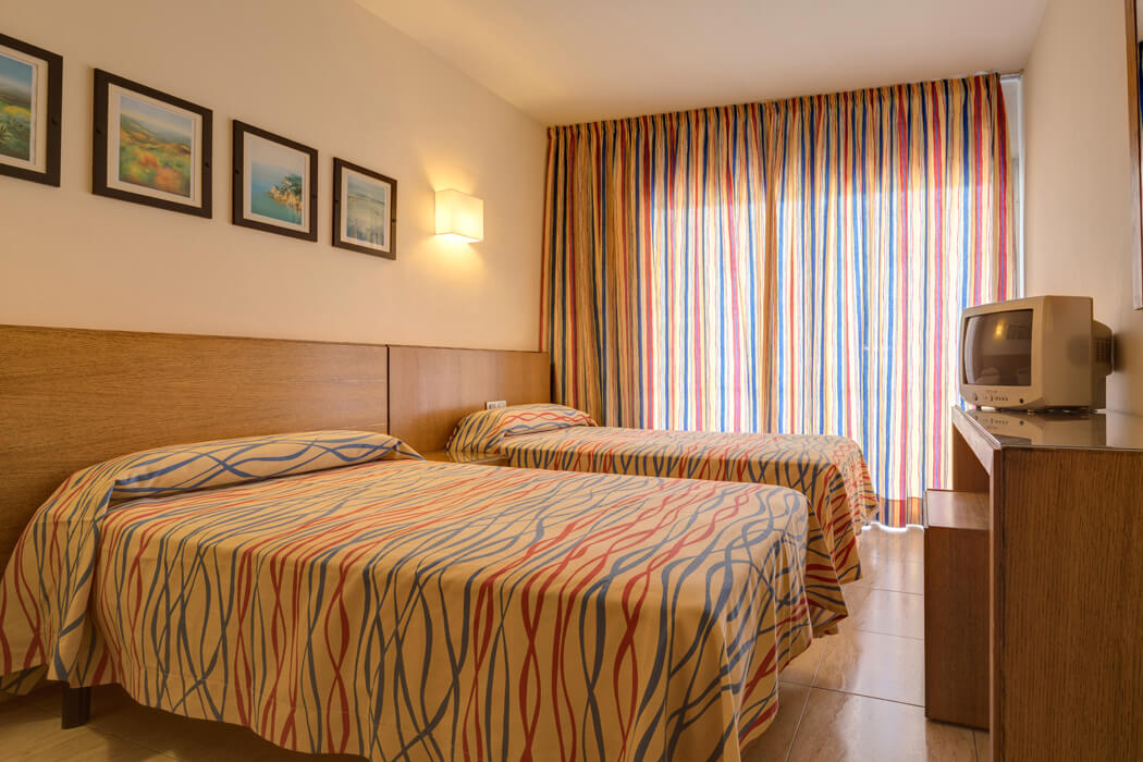 Hotel H.top Palm Beach - przykładowy pokój