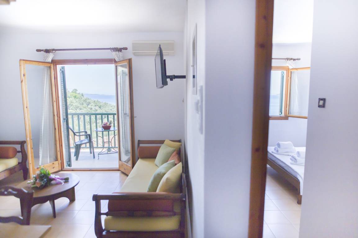 2 BEDROOM APARTMENT SEA VIEW