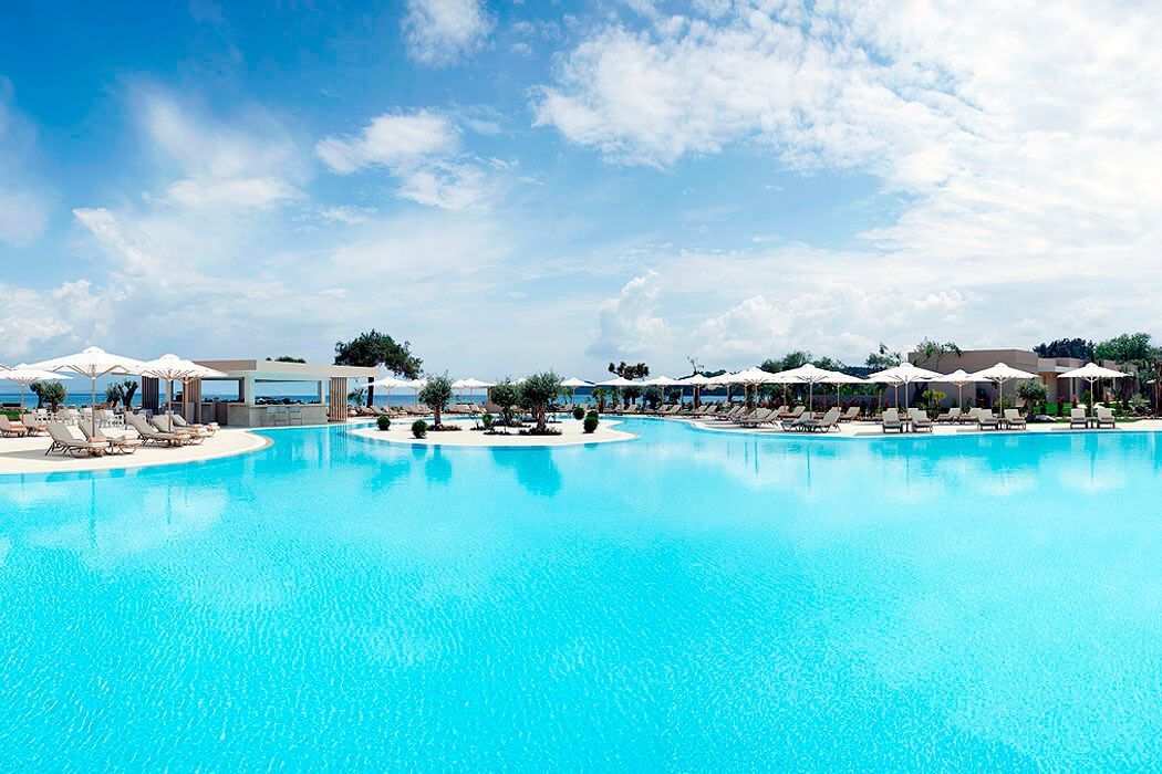 Hotel Ikos Dassia - wakacje Grecja