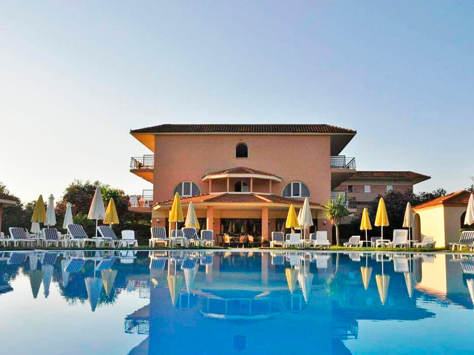 Pegasus Hotel Corfu - basen