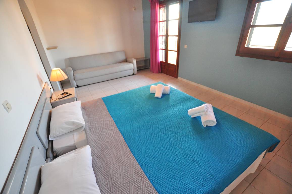 Studio for 3 persons