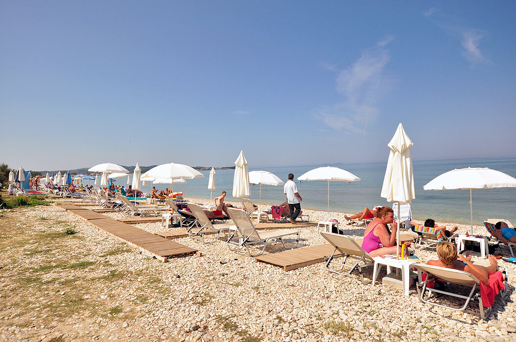 Hotel Acharavi Garden - plaża