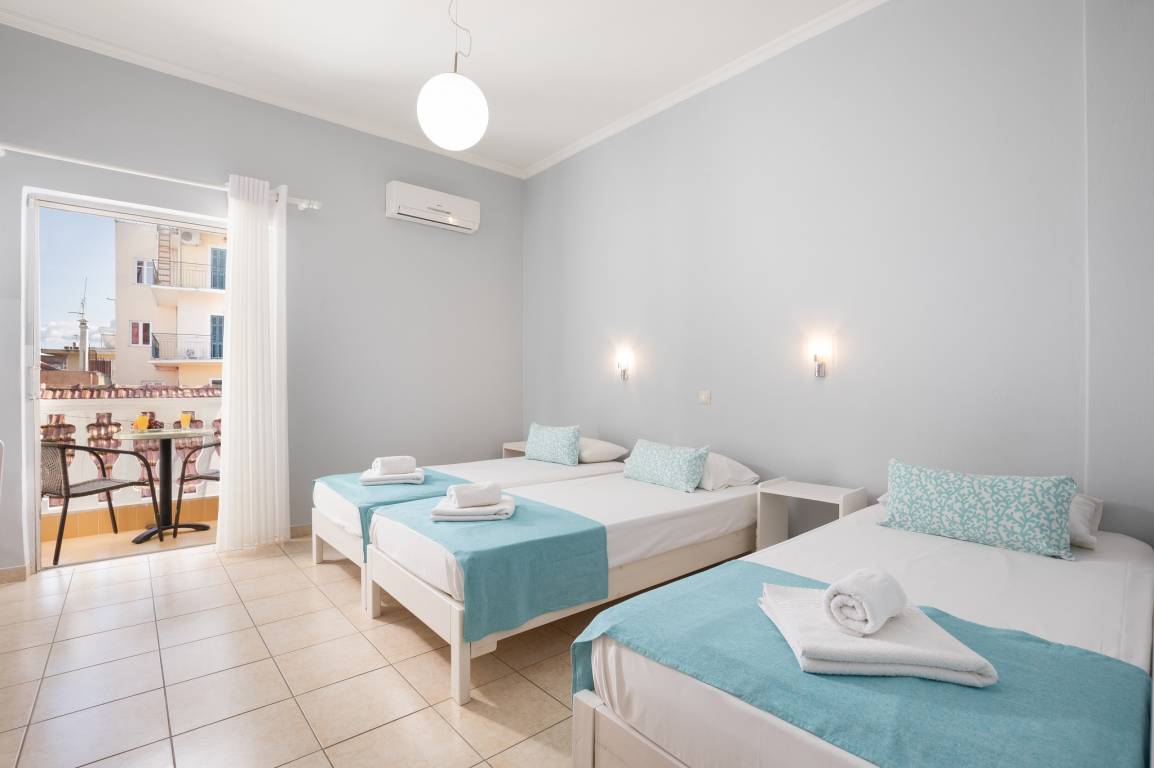 Triple room