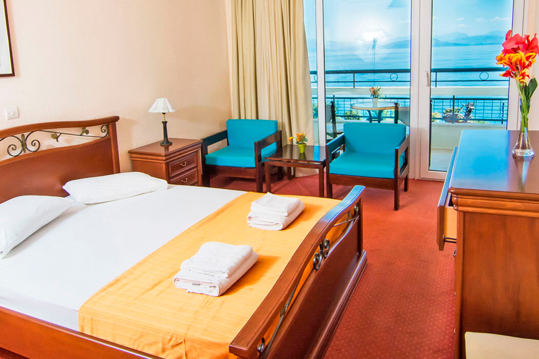 Golden Alexandros Hotel - przykładowy pokój standardowy sea view