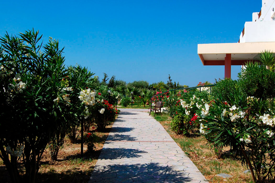 Hotel Evripides Village Beach - ogród