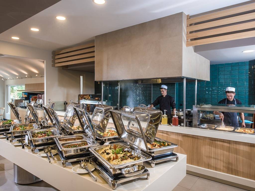 MAIN RESTAURANT 