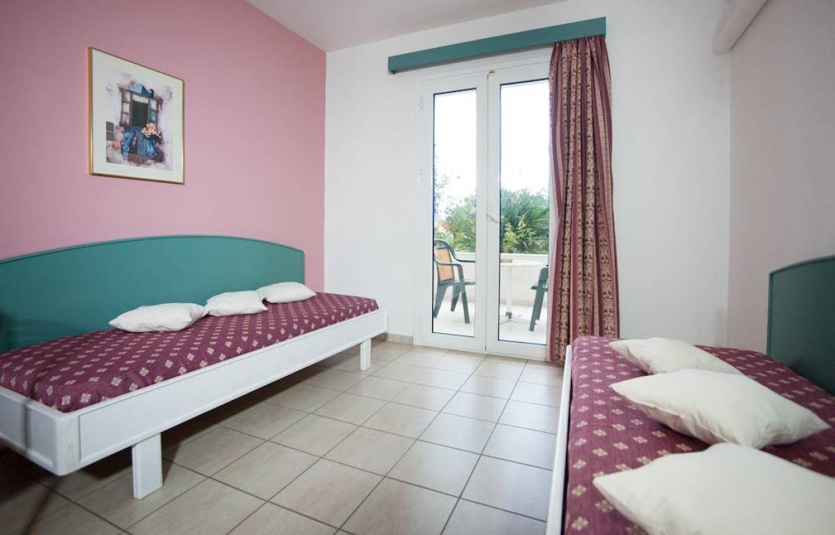 SUPERIOR ONE BEDROOM APARTMENT 4 PAX