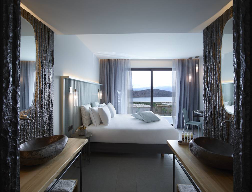 Deluxe Two-Bedroom Suite Premium Sea View Private Pool