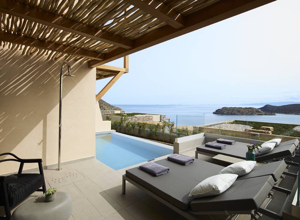 Deluxe Two-Bedroom Suite Premium Sea View Private Pool