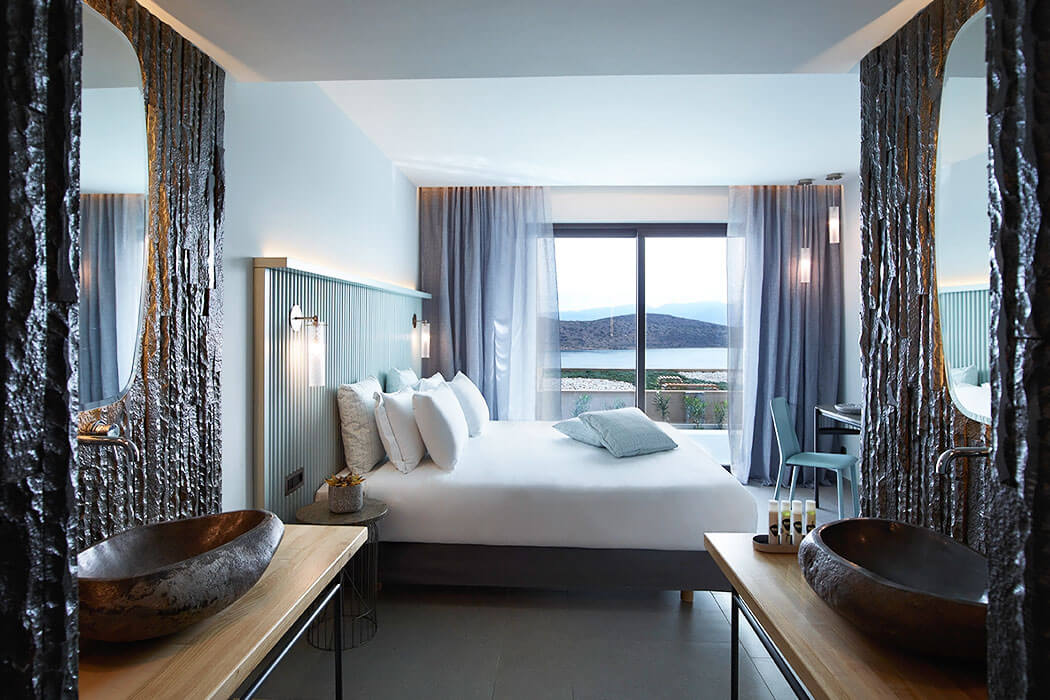 Hotel Cayo Exclusive Resort and Spa - przykładowa sypialnia w willi deluxe premium