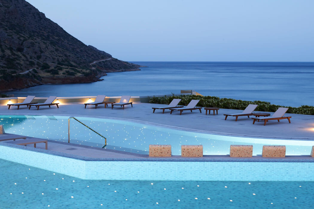 Hotel Cayo Exclusive Resort and Spa - podświetlony basen