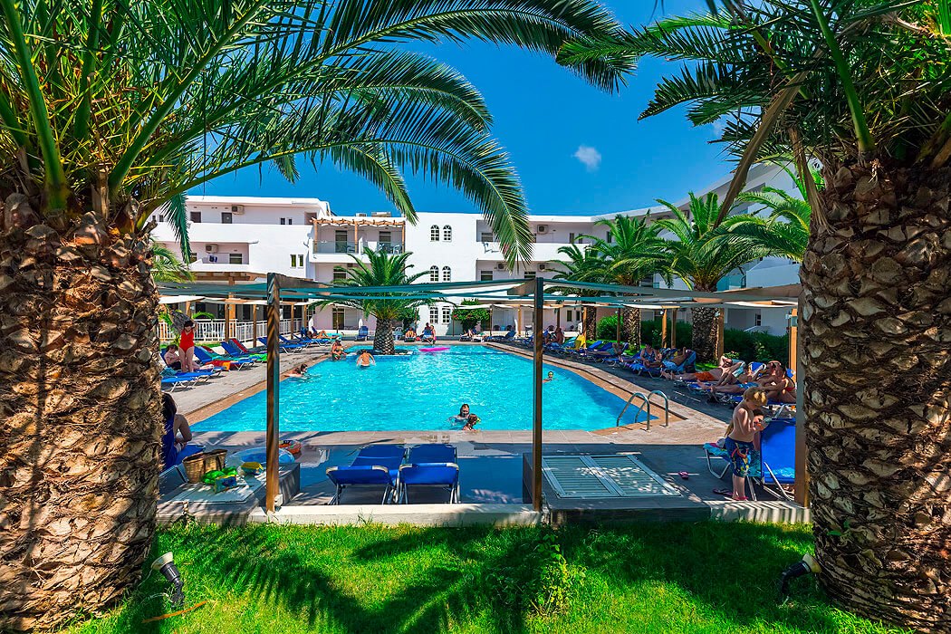 Hotel Rethymno Residence - ogród przy basenie