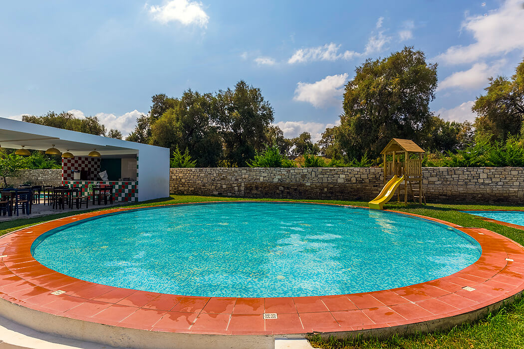 Hotel Rethymno Residence - okrągły basen