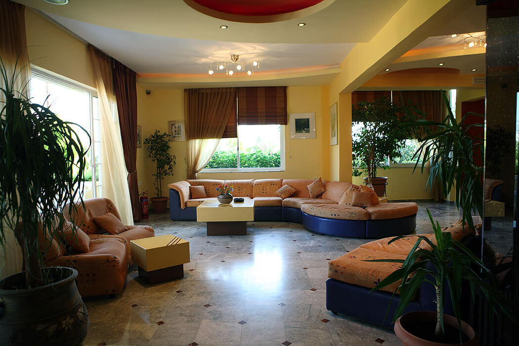 Pantheon Hotel - lobby