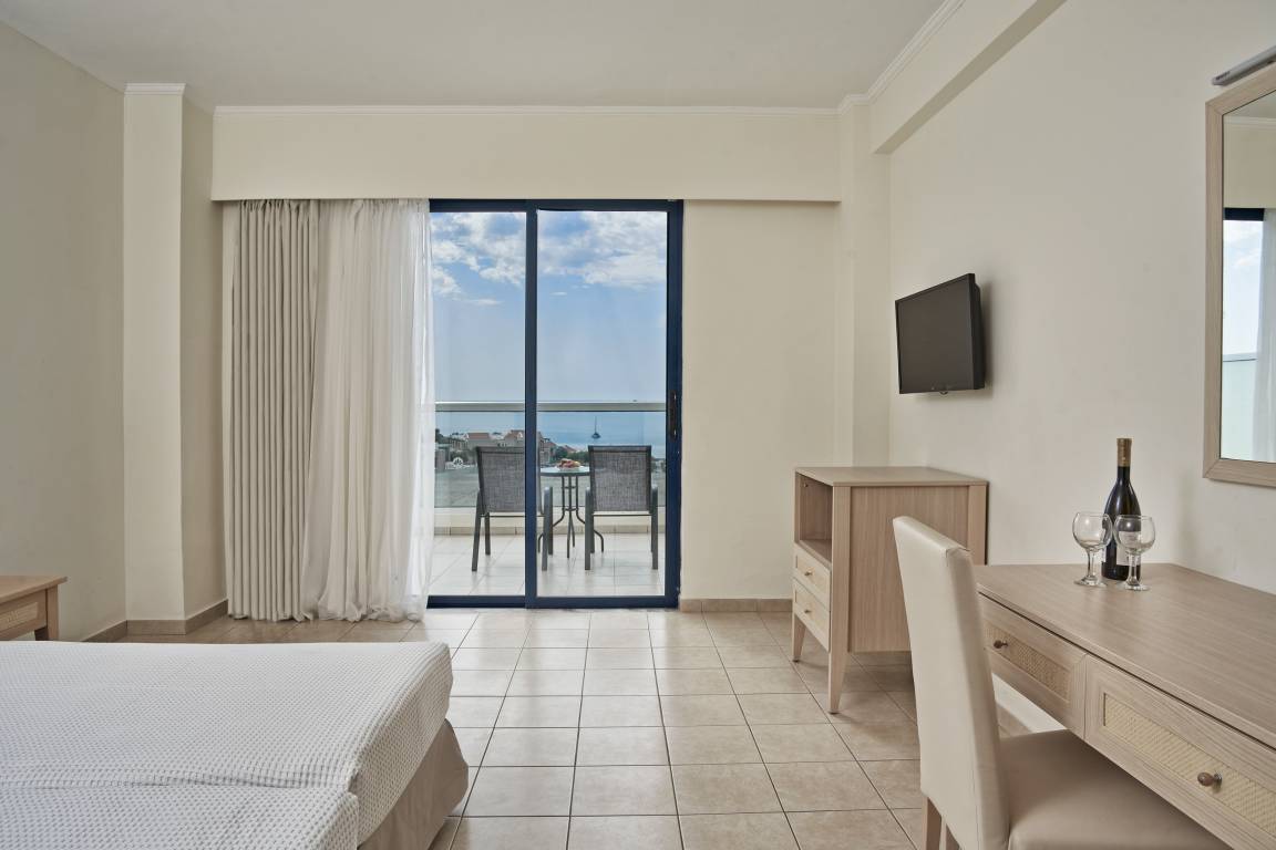 TWIN SUPERIOR DOUBLE ROOM SEA VIEW