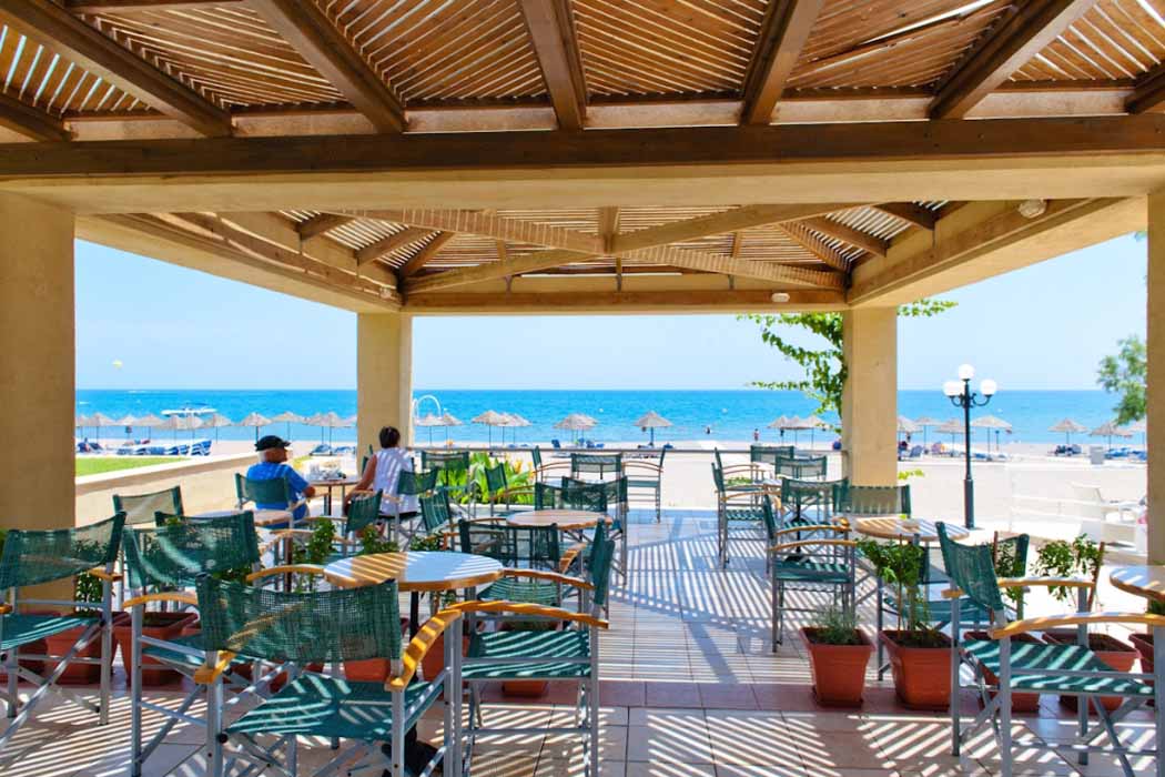 Hotel Blue Sea Beach Resort - beach bar