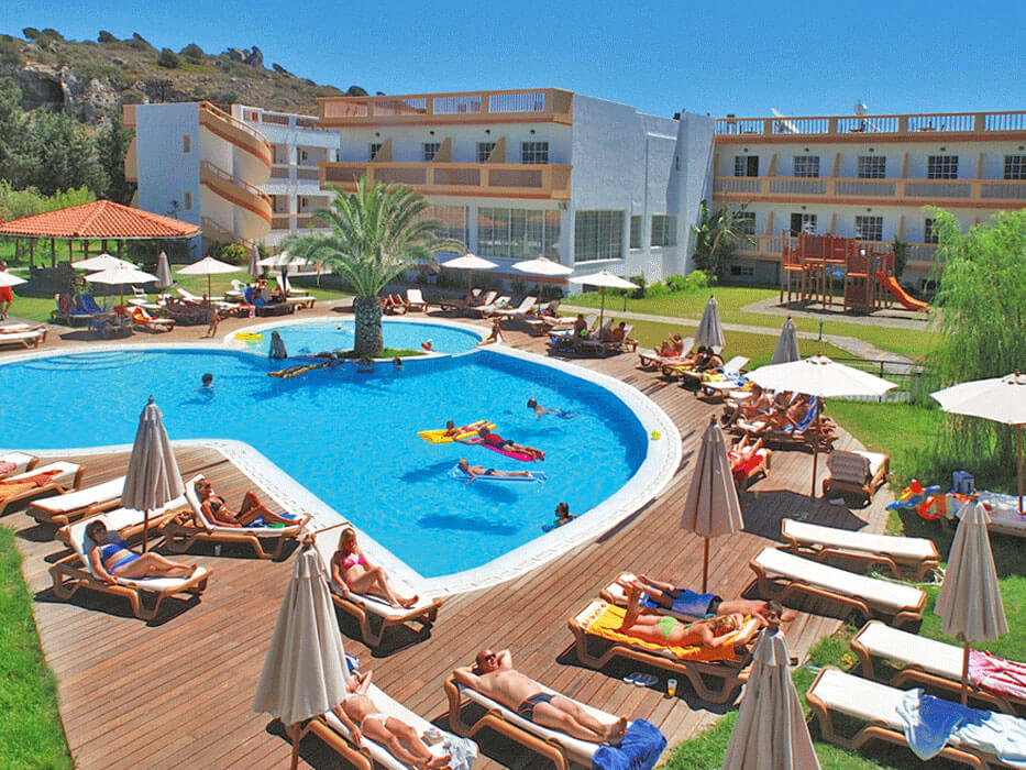 Alfa Hotel - relaks przy basenie