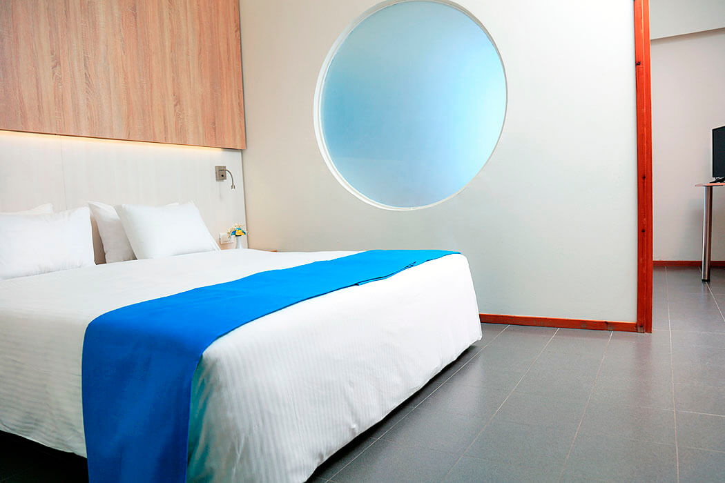 Hotel Labranda Kiotary Bay - pokój z łóżkiem małżeńskim