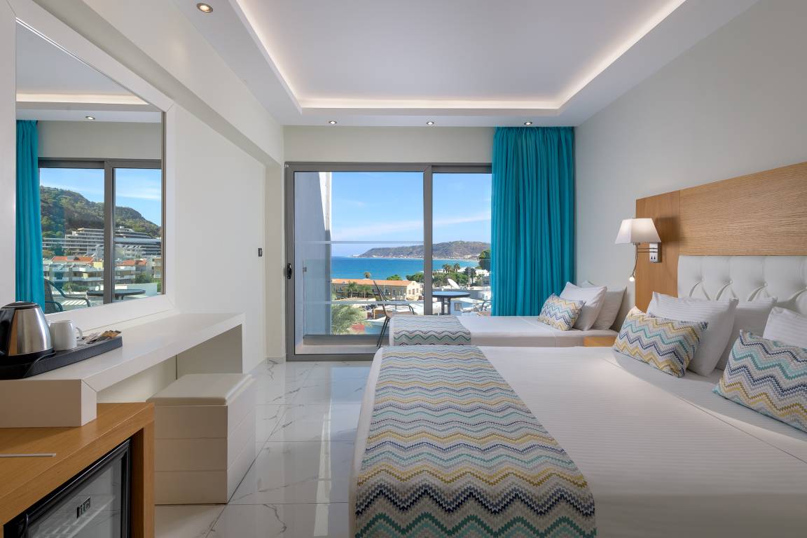 DOUBLE ROOM SIDE SEA VIEW