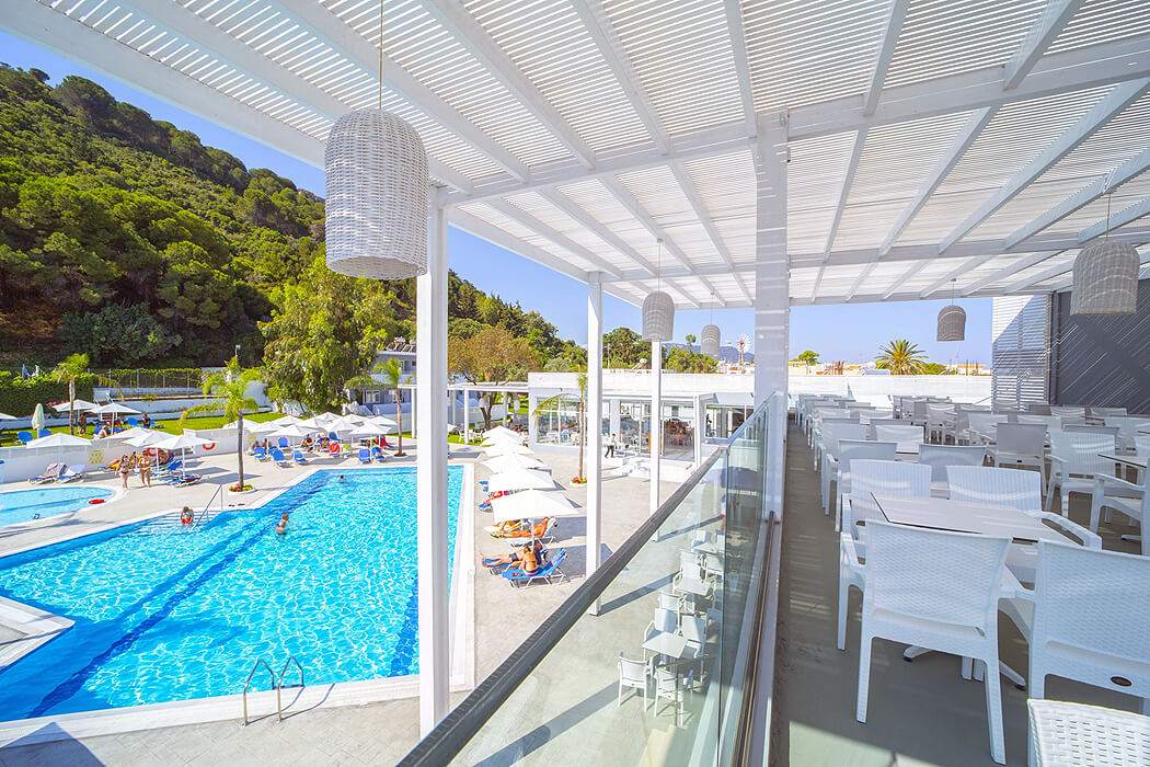Oceanis Park Hotel - restauracja i basen