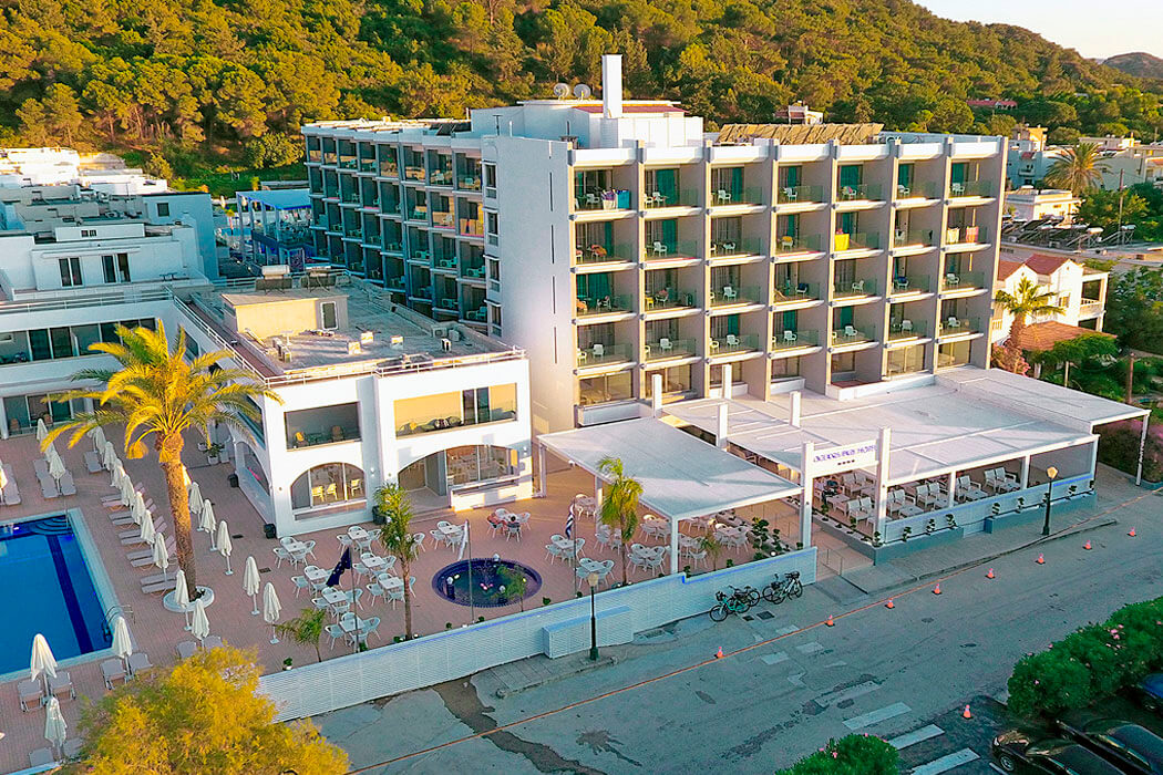 Oceanis Park Hotel - widok na hotel