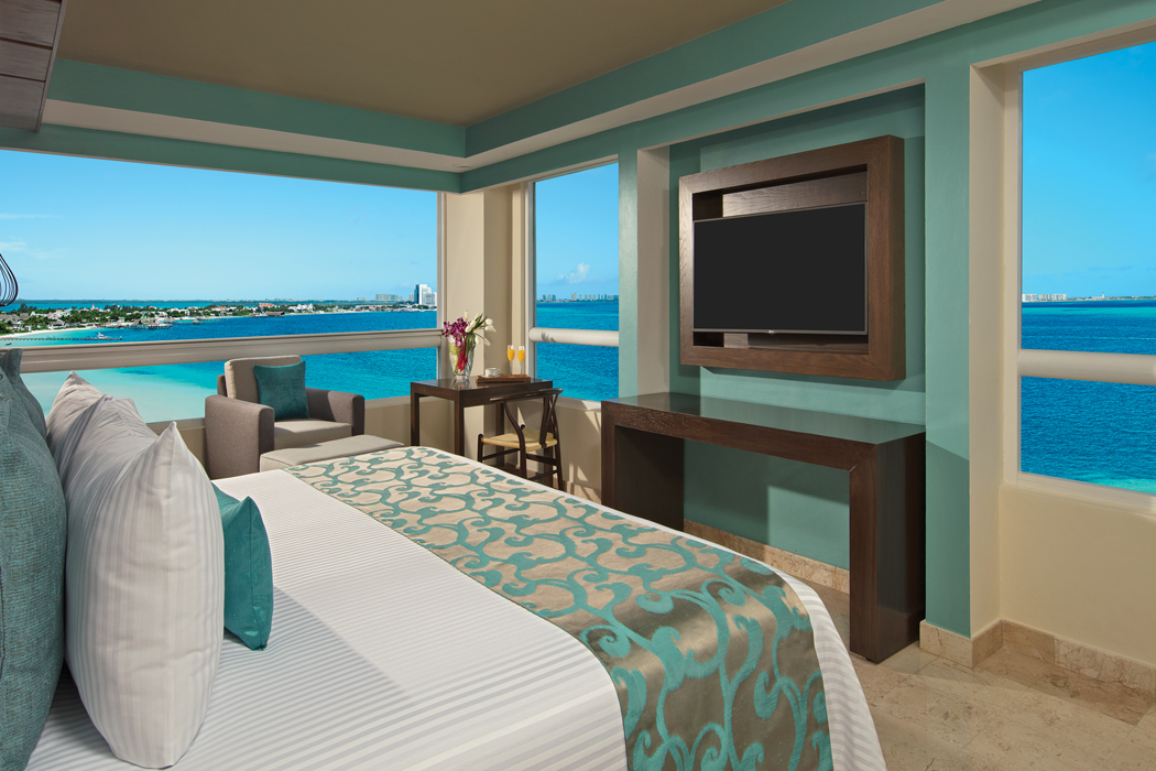Hotel Dreams Sands Cancun Resort & Spa - PREFFERED CLUB OCEAN FRONT CORNER SUITE