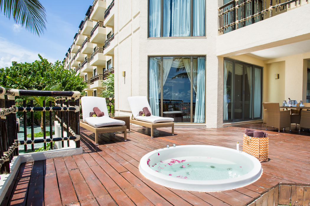 Hotel Dreams Riviera Cancun Resort & Spa - PREFFERED CLUB OCEAN FRONT GOVERNOR SUITE